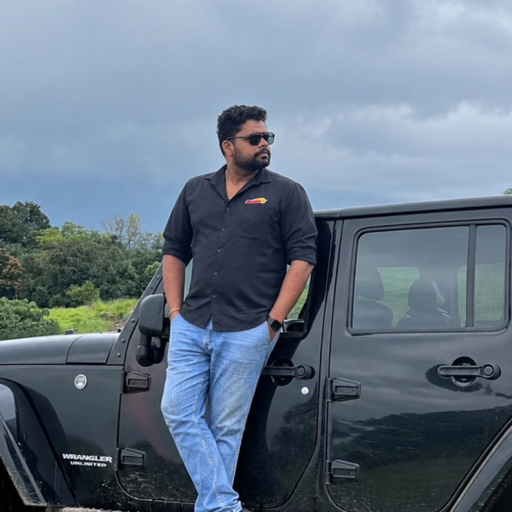 Photo of Nikhil Varghese