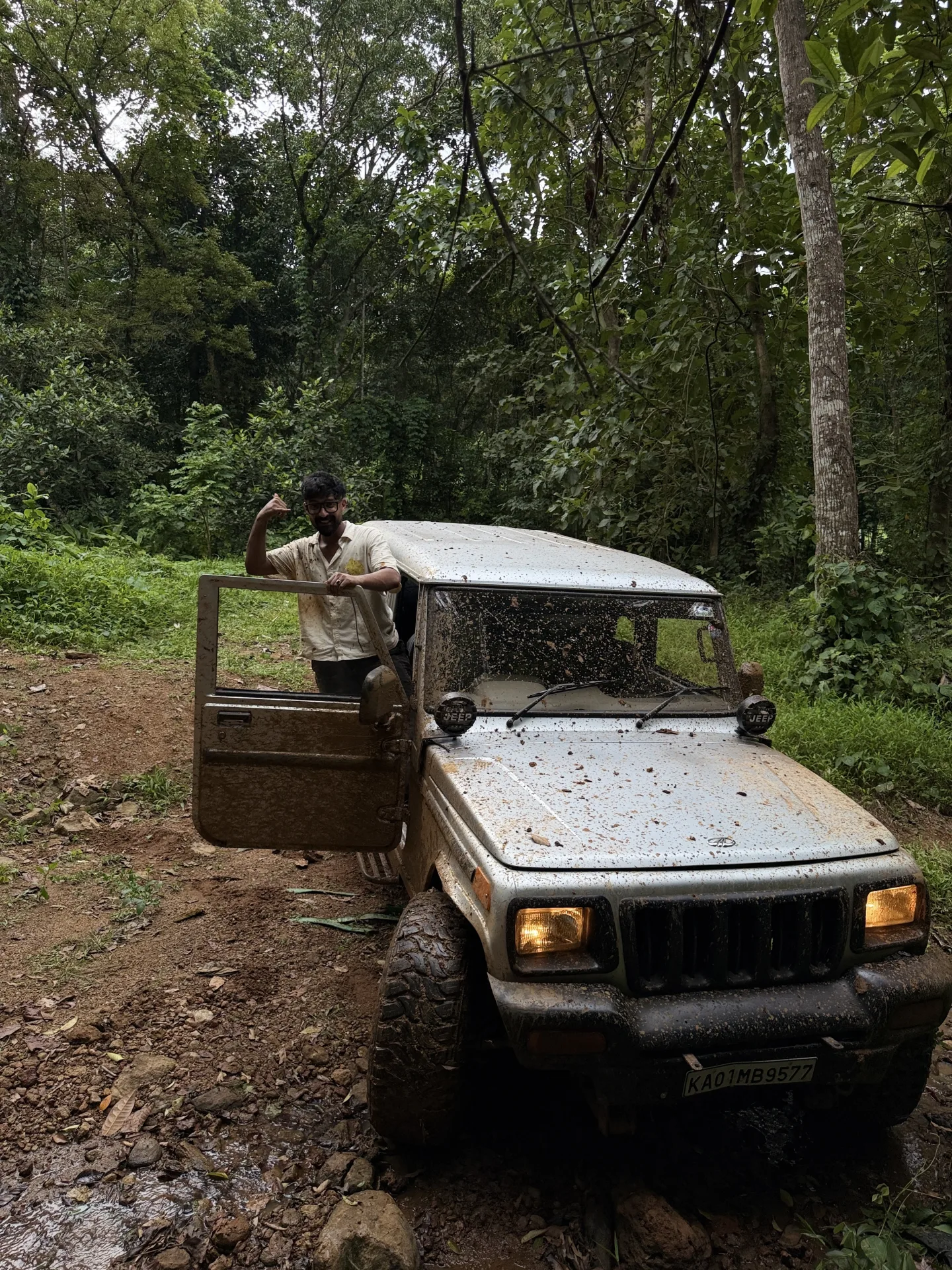 Vehicle photo 3